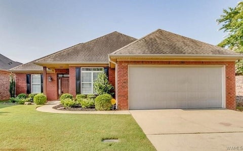 Homes For Rent - 717 Greenbriar Drive<br/> North Port, AL 35473