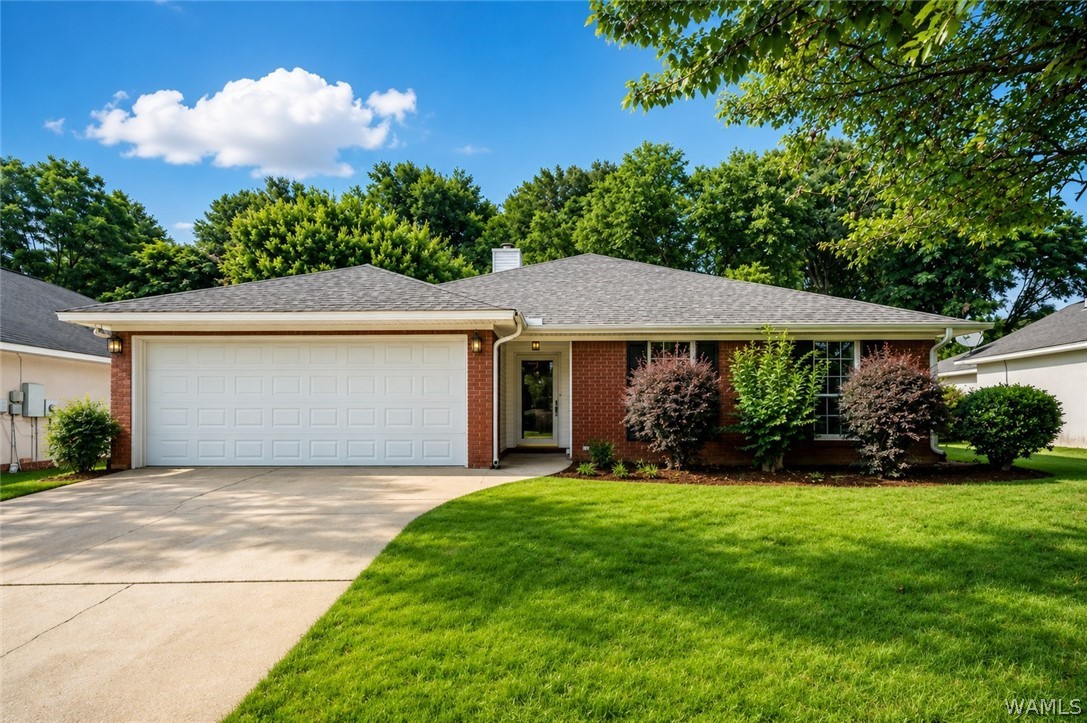 Photo 1 of 39 — 708 Weatherby Drive, Tuscaloosa, AL 35405