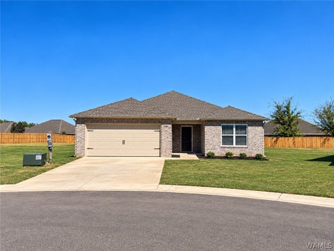 Homes For Sale - 16546 Osceloa Avenue<br/> Moundville, AL 35474