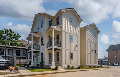 Homes For Sale - 975 15th Avenue #201<br/> Tuscaloosa, AL 35401