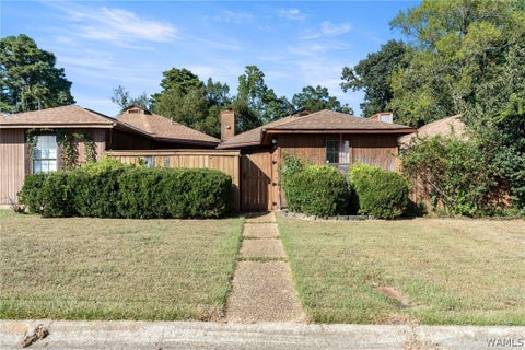 Townhouse For Sale - 3306 Kensington Ct Ct<br/> Tuscaloosa, AL 35405