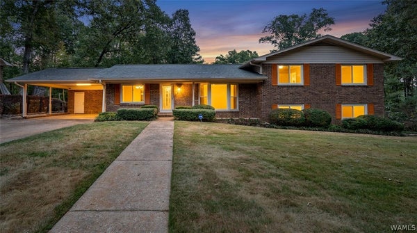 5705 DOVE CREEK AVE, NORTHPORT, AL 35473 - Image f84b3ccbcb07b05b29c596a2a18907a8/3409315594