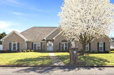 Homes For Sale - 649 Amberwood Drive<br/> Tuscaloosa, AL 35405