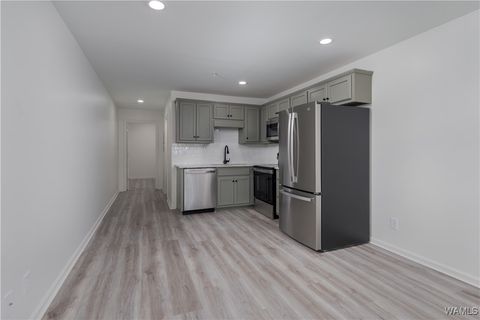 Homes For Sale - 1212 12th Street #2<br/> Tuscaloosa, AL 35401