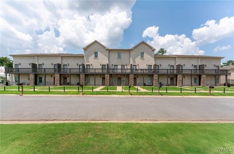 Townhouse For Sale - 440 Wesley Place Pl<br/> Tuscaloosa, AL 35401