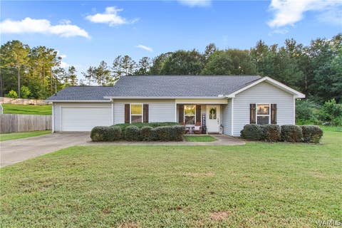 Homes For Sale - 19686 Wenwood Circle<br/> Berry, AL 35546