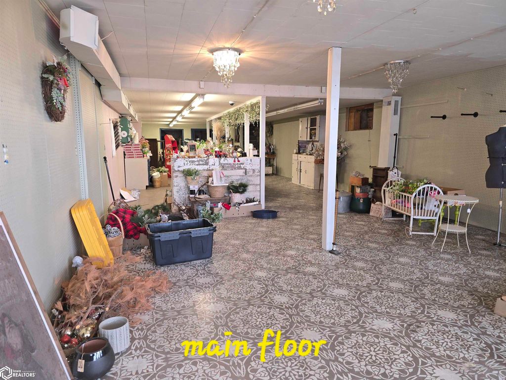 Photo of 122 W 4th Street, Vinton, IA 52349 (MLS # 6337517)