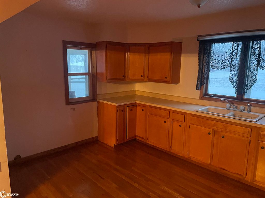 Photo of 109 S 5th St. St, Mallard, IA 50562 (MLS # 6335027)