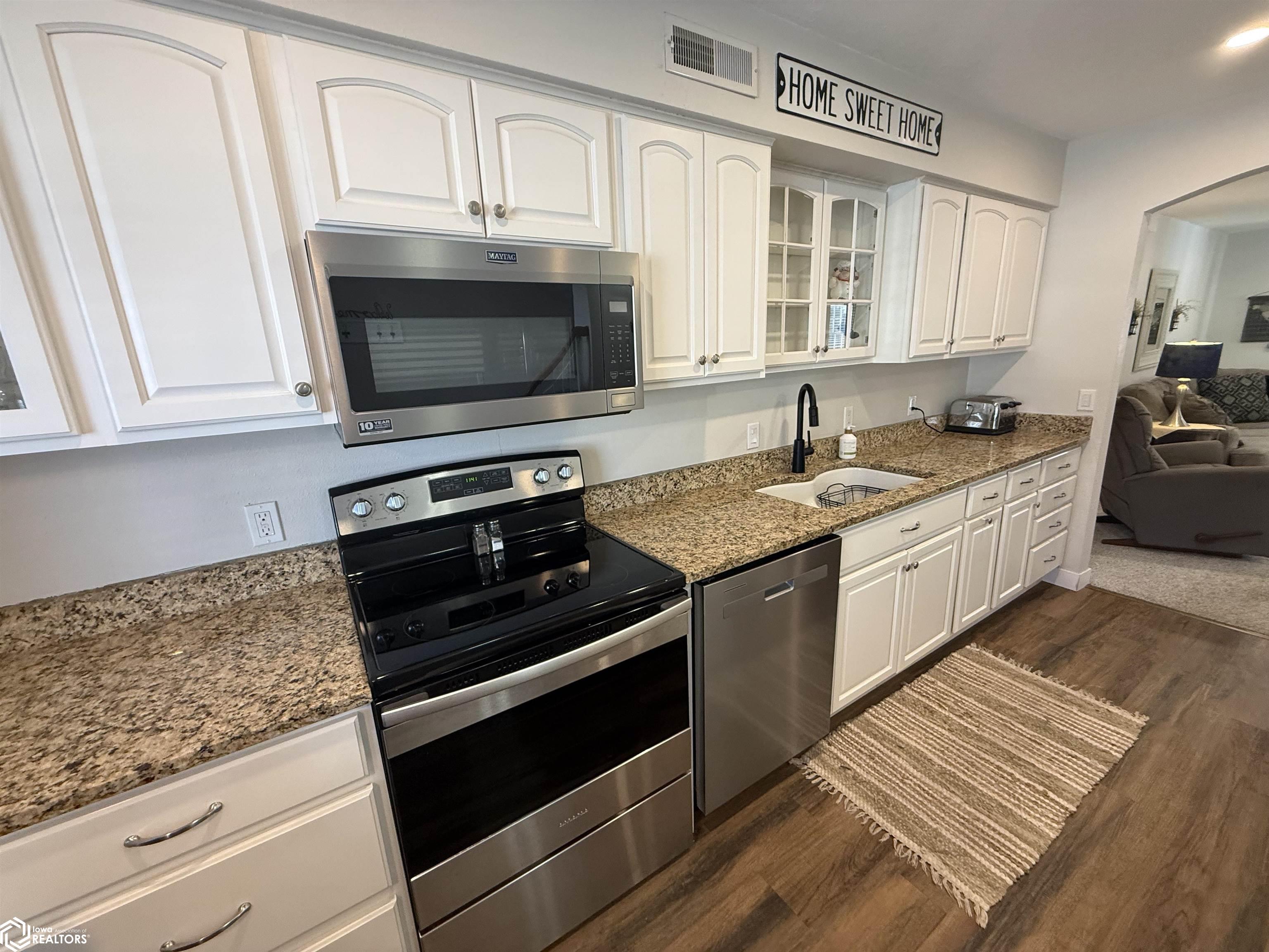 11 Sunset View Drive