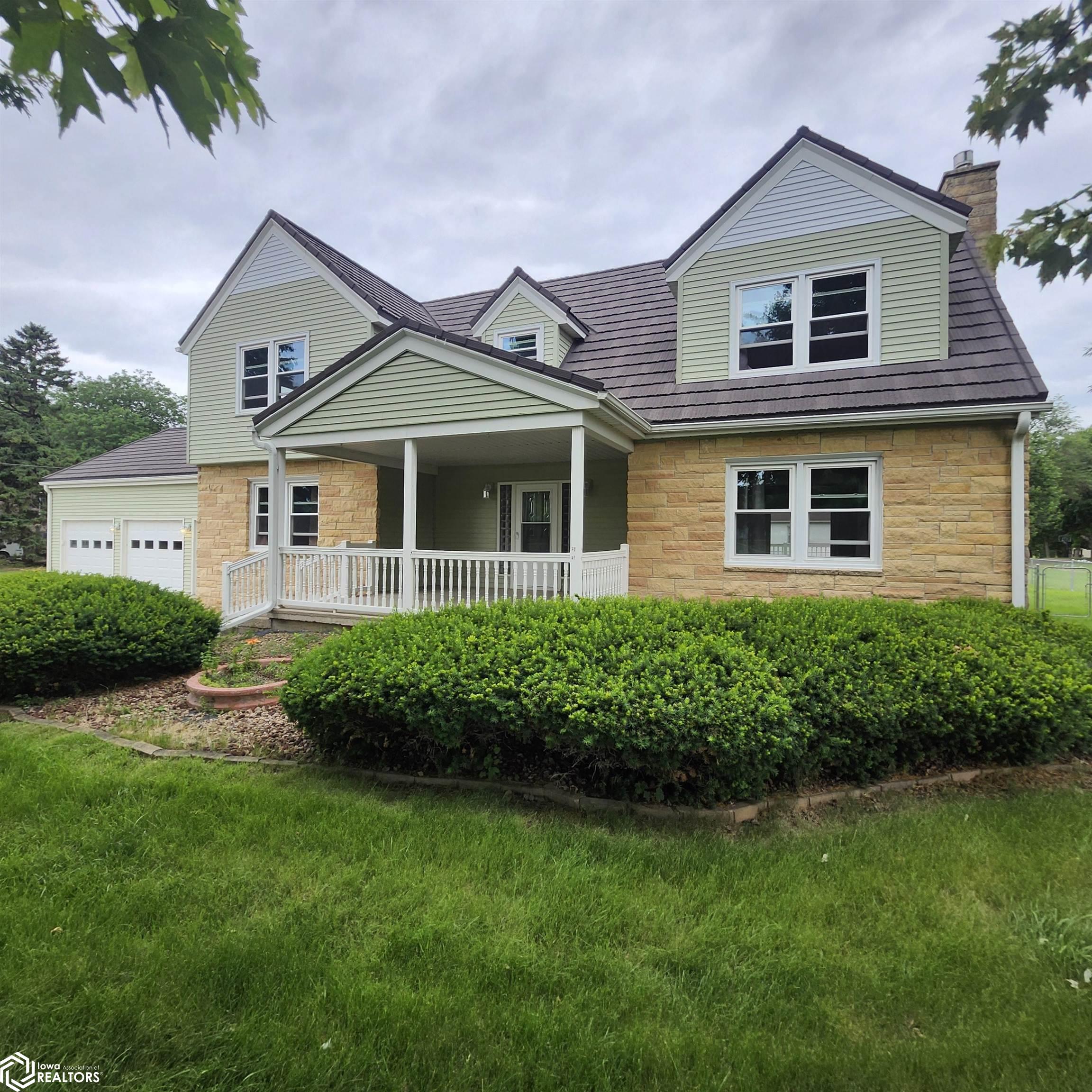 Photo 1 of 48 — 801 8th Ave N, Humboldt, IA 50548