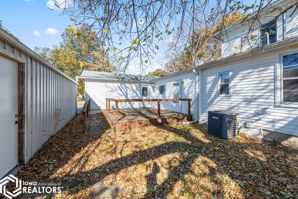 Photo of 902 4th Street, Batavia, IA 52533 (MLS # 6333383)