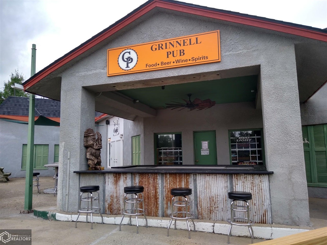 Photo 1 of 22 — 909 State Street, Grinnell, IA 50112