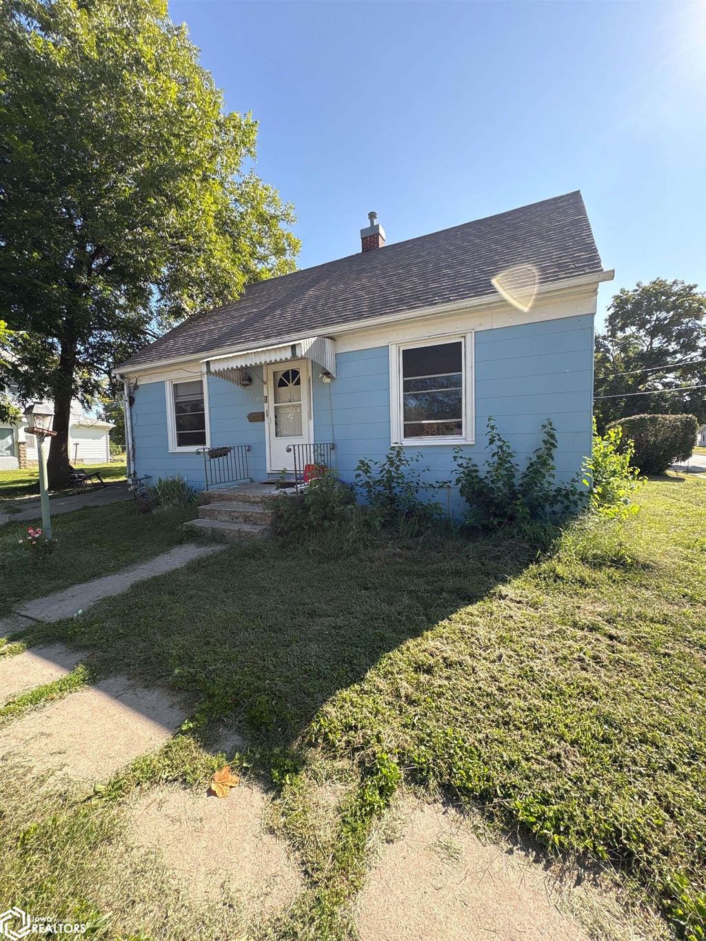 Photo of 310 S Jefferson Street, Mount Pleasant, IA 52641 (MLS # 6331559)
