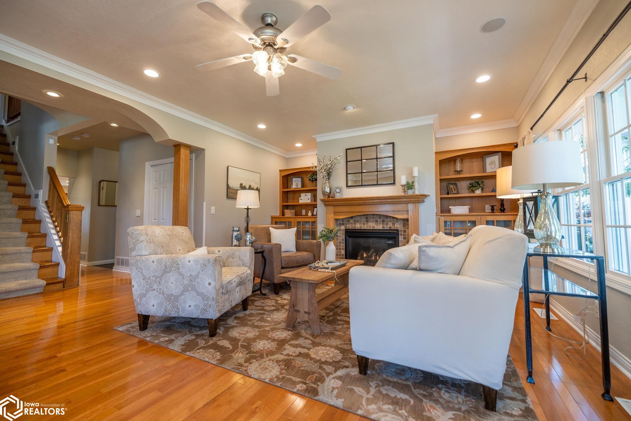 1149 W 28th Street S