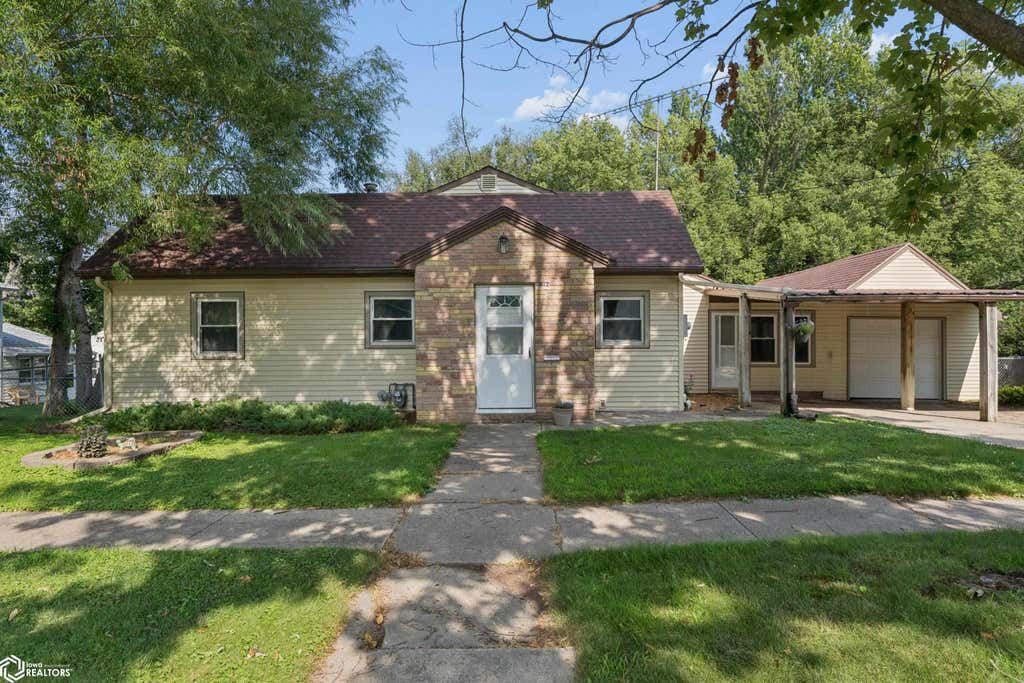 Photo of 812 N 10th Street, Clear Lake, IA 50428 (MLS # 6341347)