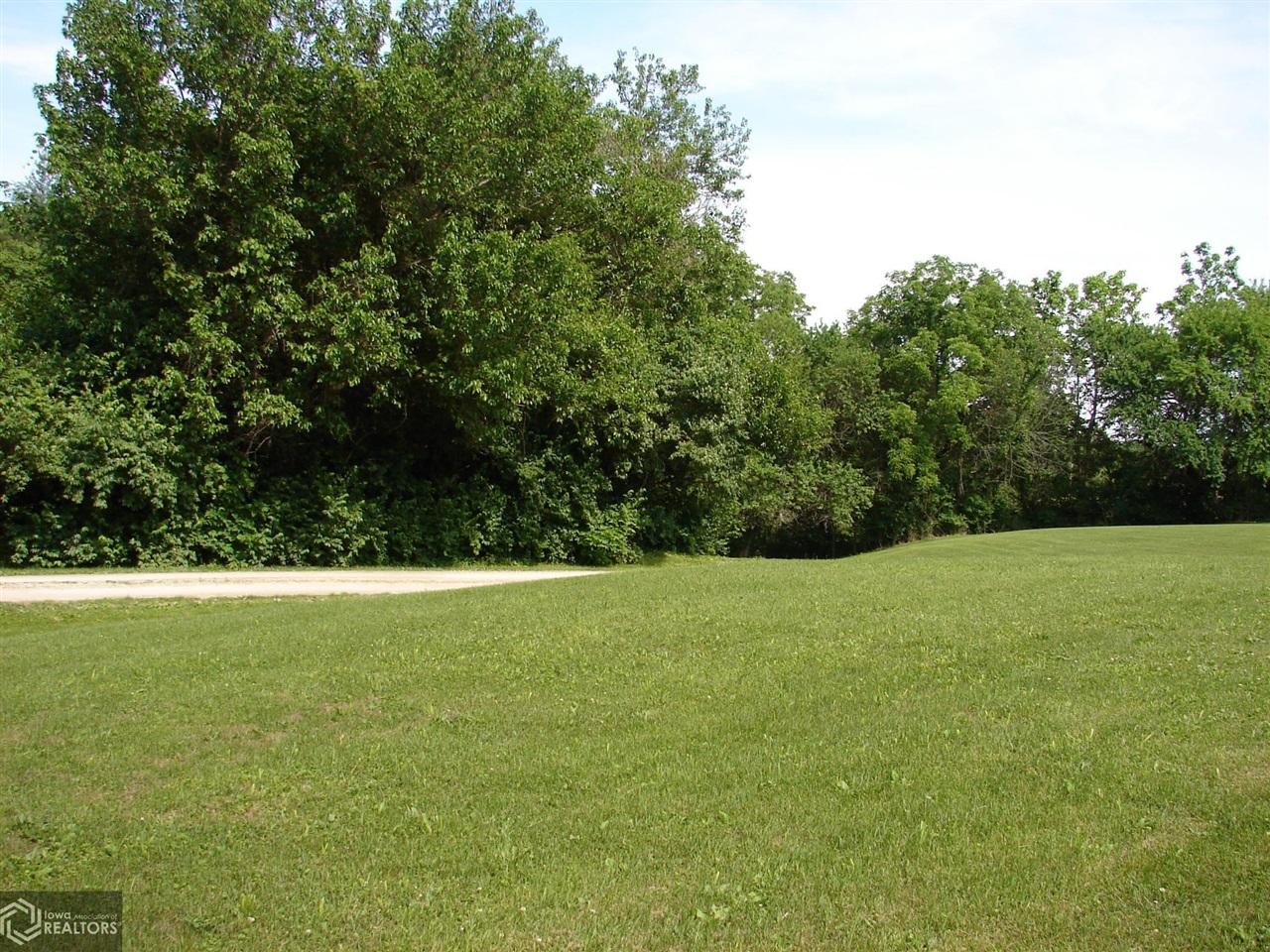 Photo 1 of 4 — 0 W Clay Street, Mount Pleasant, IA 52641