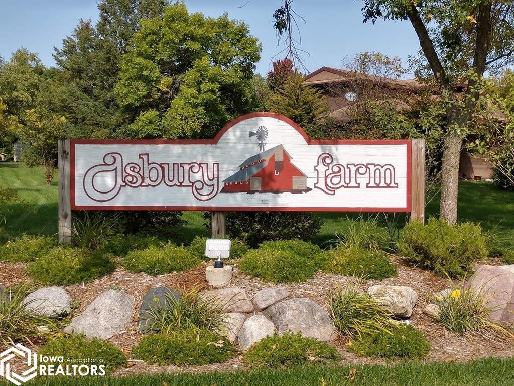 Photo 1 of 5 — 45 Ridge Rd, Mason City, IA 50401