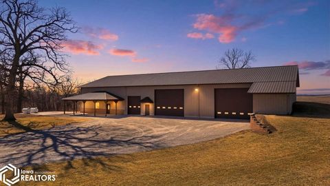 886 Henik Road Mount Vernon IA 52314