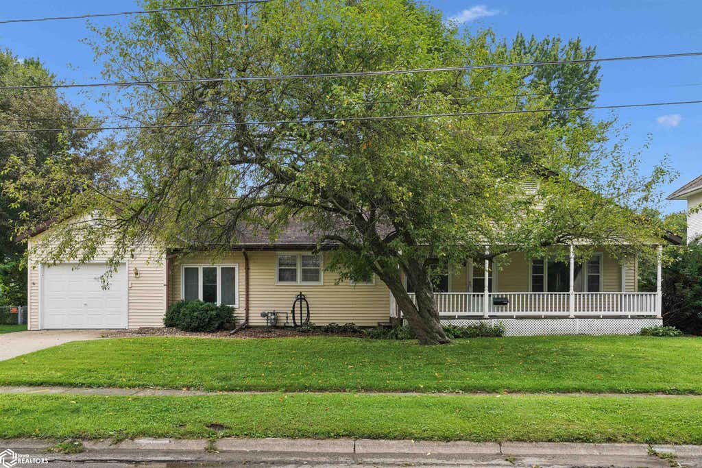 Photo of 104 W Second St. ST, Mount Pleasant, IA 52641 (MLS # 6341667)