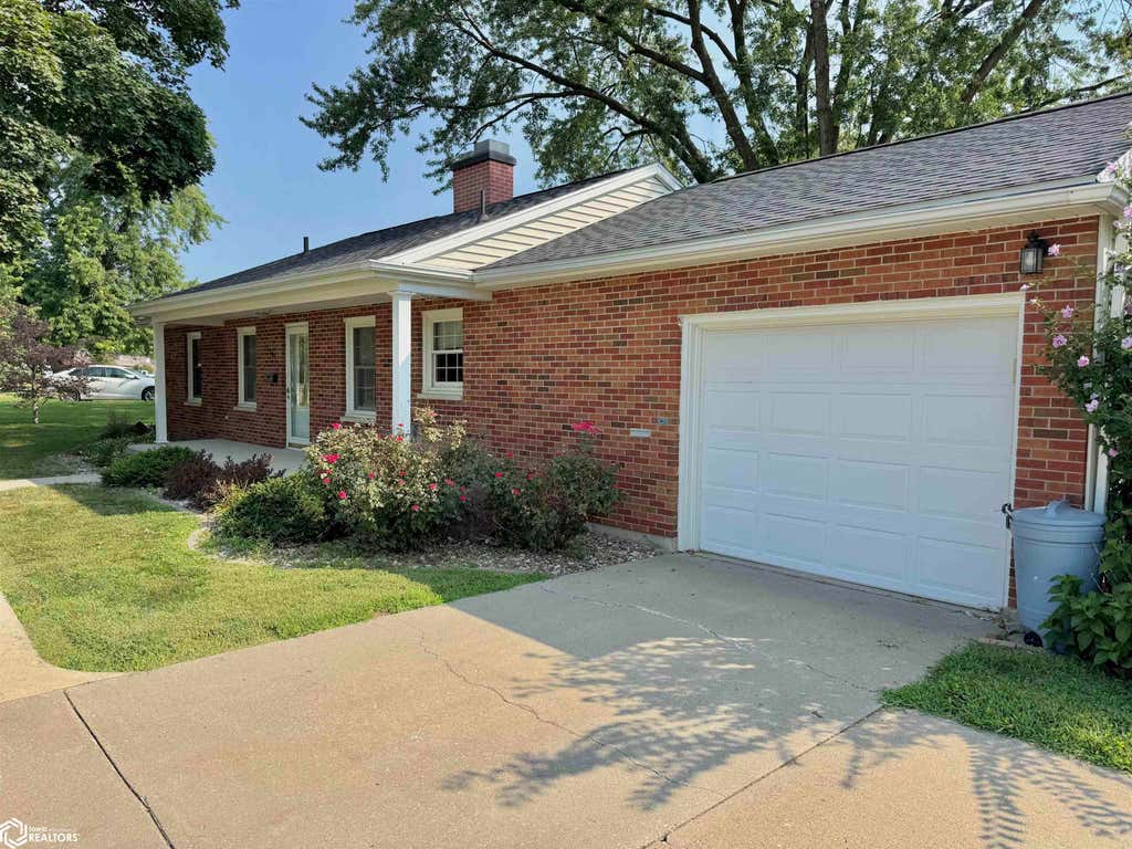 Photo of 905 S Cherry Cir. Cir, Mount Pleasant, IA 52641 (MLS # 6341028)
