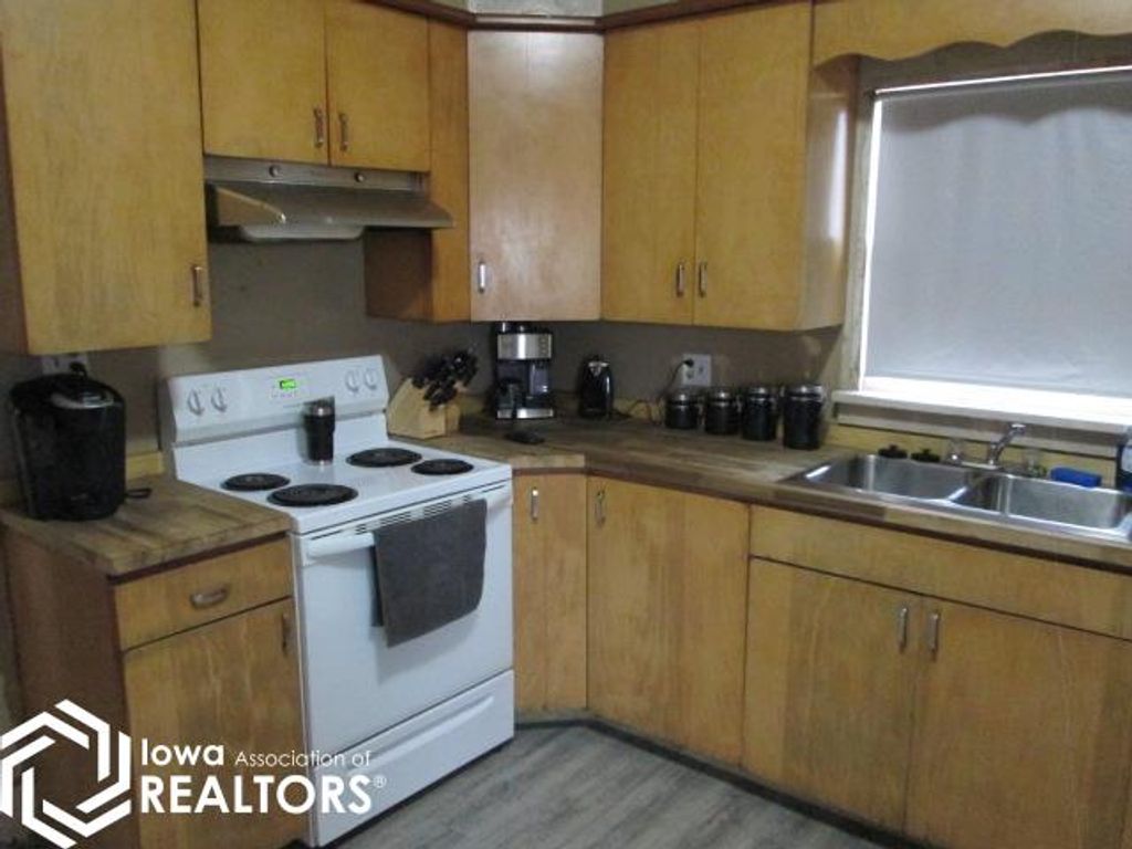 Photo of 206 N Greeley Street, Corydon, IA 50060 (MLS # 6336229)