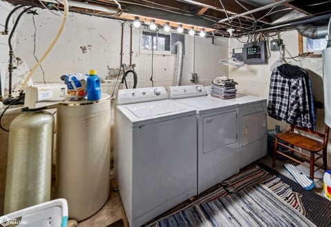 Tiny photo for 1021 1St Avenue, Ackley, IA 50601 (MLS # 6342378)