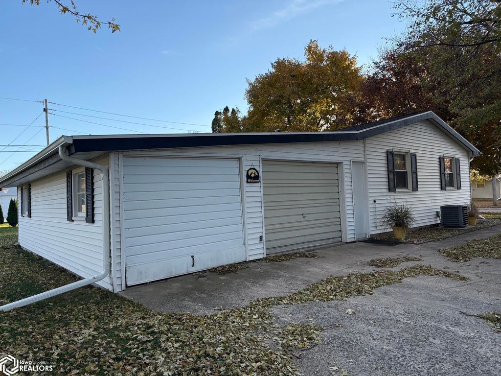 Photo of 719 2nd St NE St, Clarion, IA 50525 (MLS # 6333477)