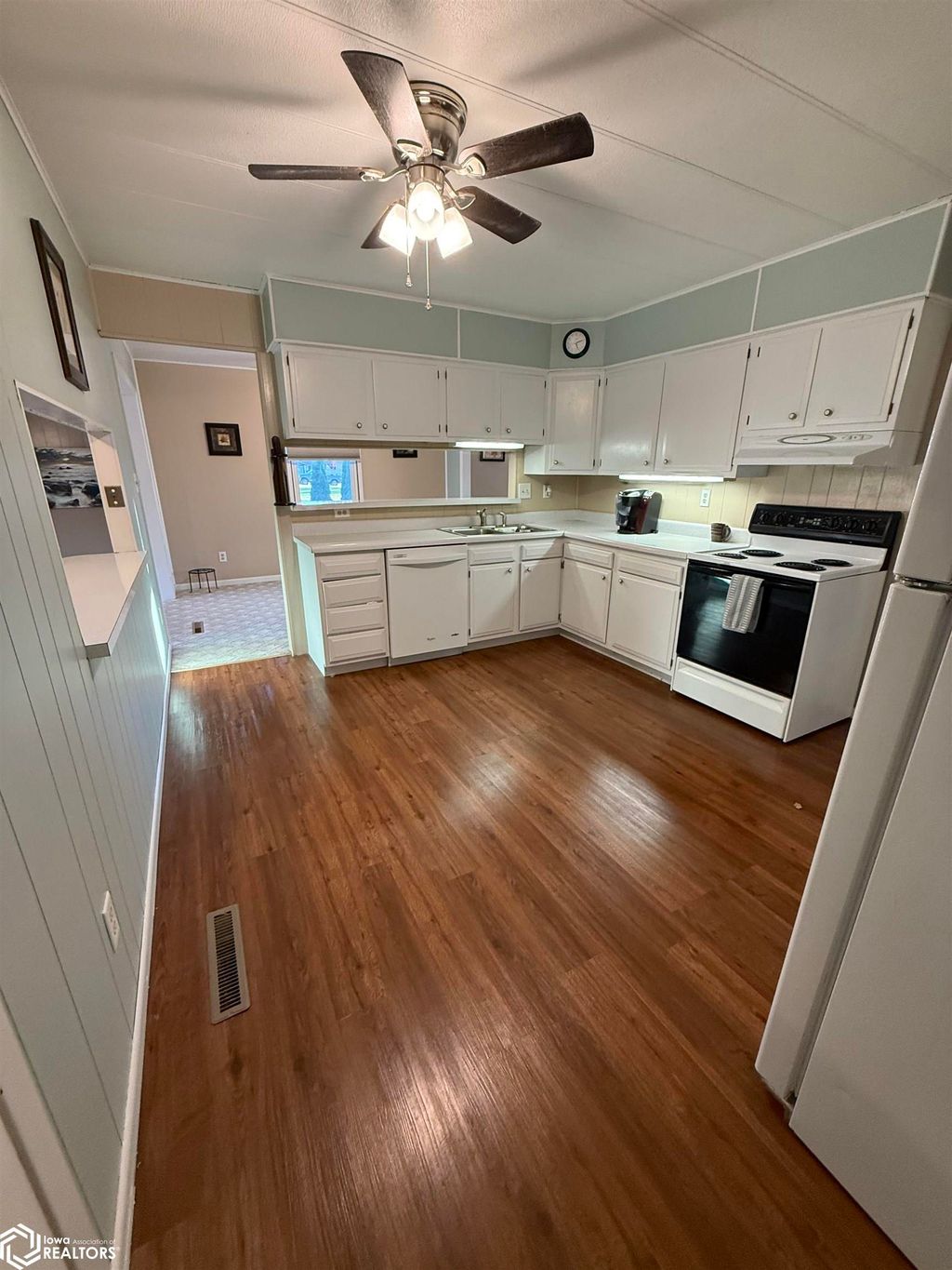 Photo of 719 2nd St NE St, Clarion, IA 50525 (MLS # 6333477)