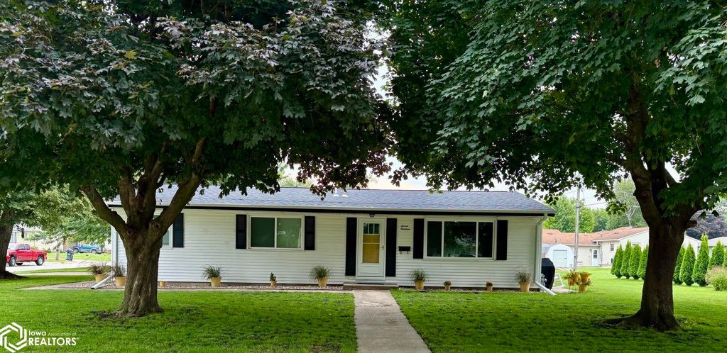 Photo of 719 2nd St NE St, Clarion, IA 50525 (MLS # 6333477)