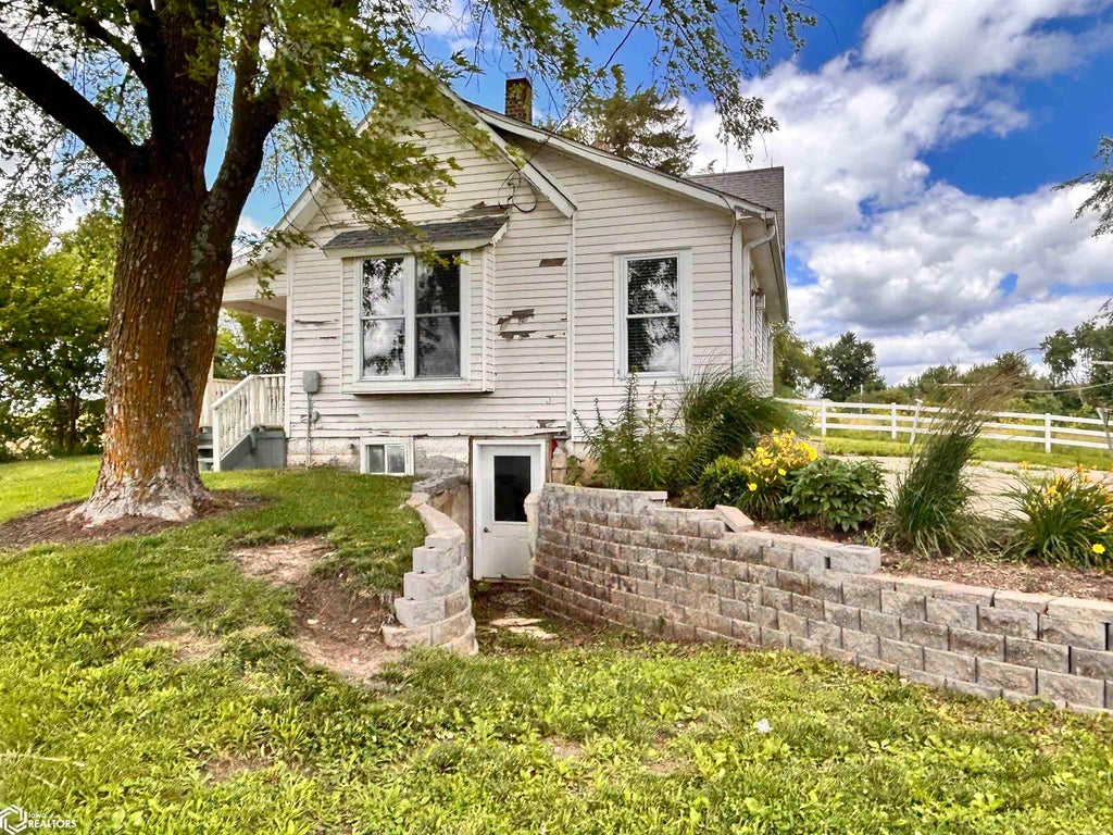 Photo of 22888 Timber Avenue, Bloomfield, IA 52537 (MLS # 6339377)