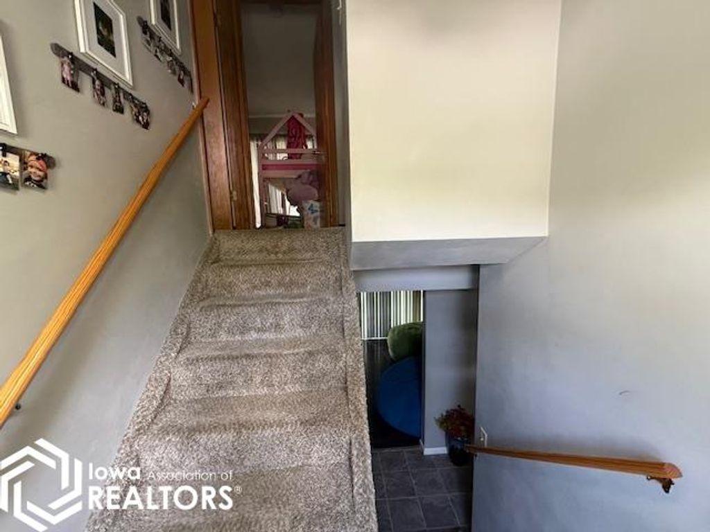 Photo of 304 W State Street, Mount Pleasant, IA 52641 (MLS # 6337961)