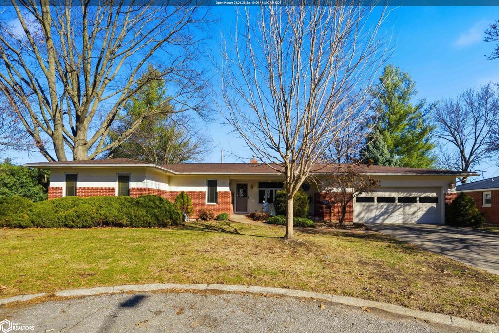Photo of 803 E Pine Ct. Ct, Mount Pleasant, IA 52641 (MLS # 6336248)