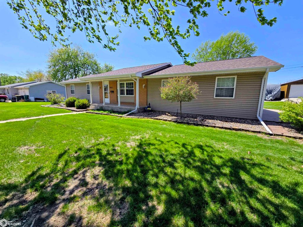 Photo of 902 N Mulberry Street, Creston, IA 50801 (MLS # 6337530)