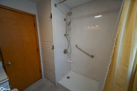 Tiny photo for 606 4th Avenue, Ackley, IA 50601 (MLS # 6334570)