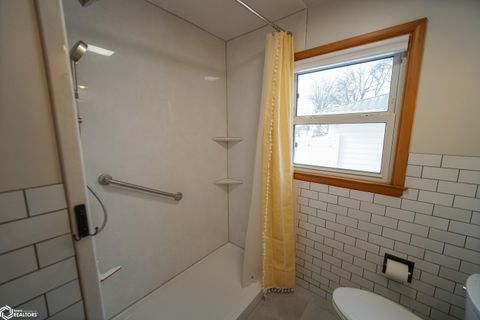 Tiny photo for 606 4th Avenue, Ackley, IA 50601 (MLS # 6334570)