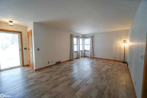 Tiny photo for 606 4th Avenue, Ackley, IA 50601 (MLS # 6334570)