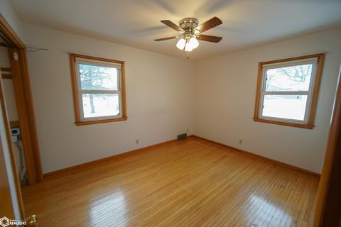 Tiny photo for 606 4th Avenue, Ackley, IA 50601 (MLS # 6334570)