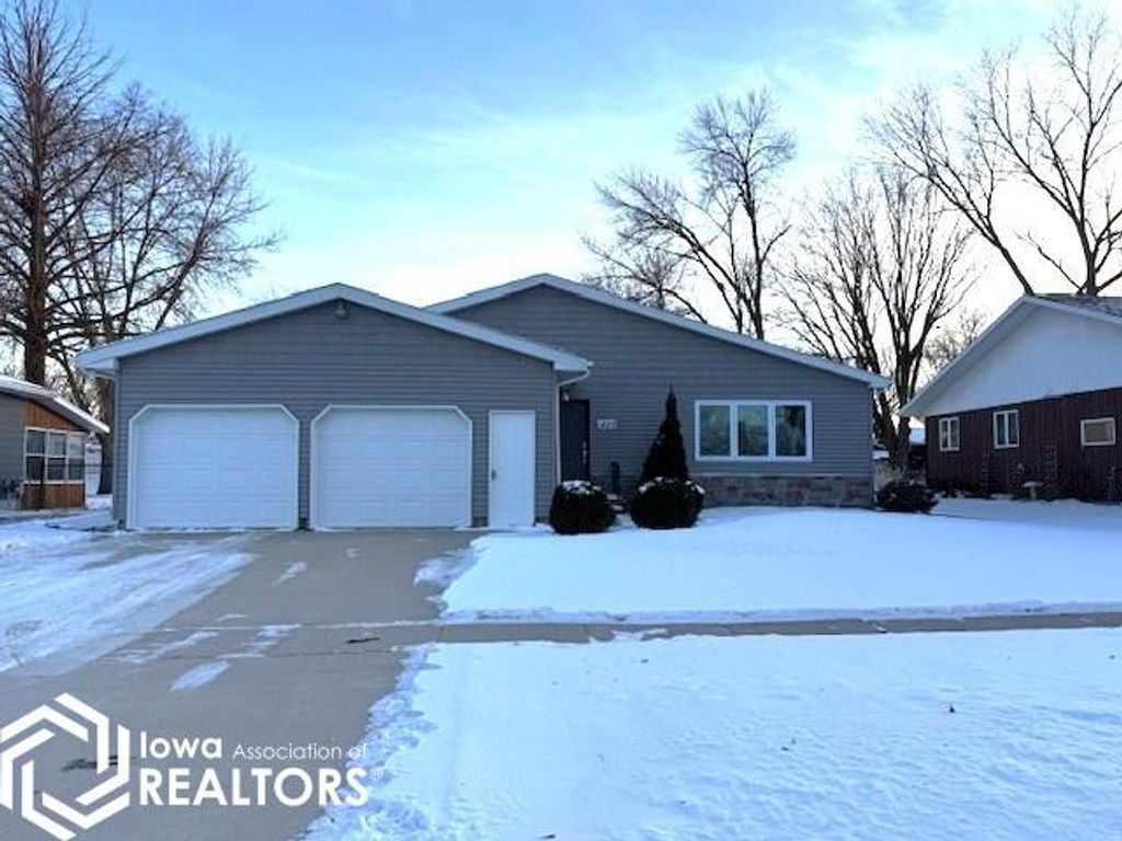 Photo of 1420 E Lucas Street, Algona, IA 50511 (MLS # 6335487)