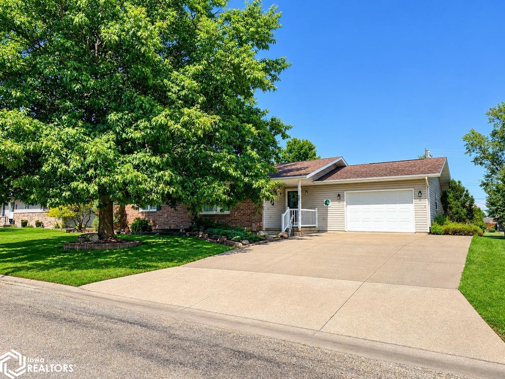 Photo of 610 Iowa Joe Street, West Point, IA 52656 (MLS # 6342409)