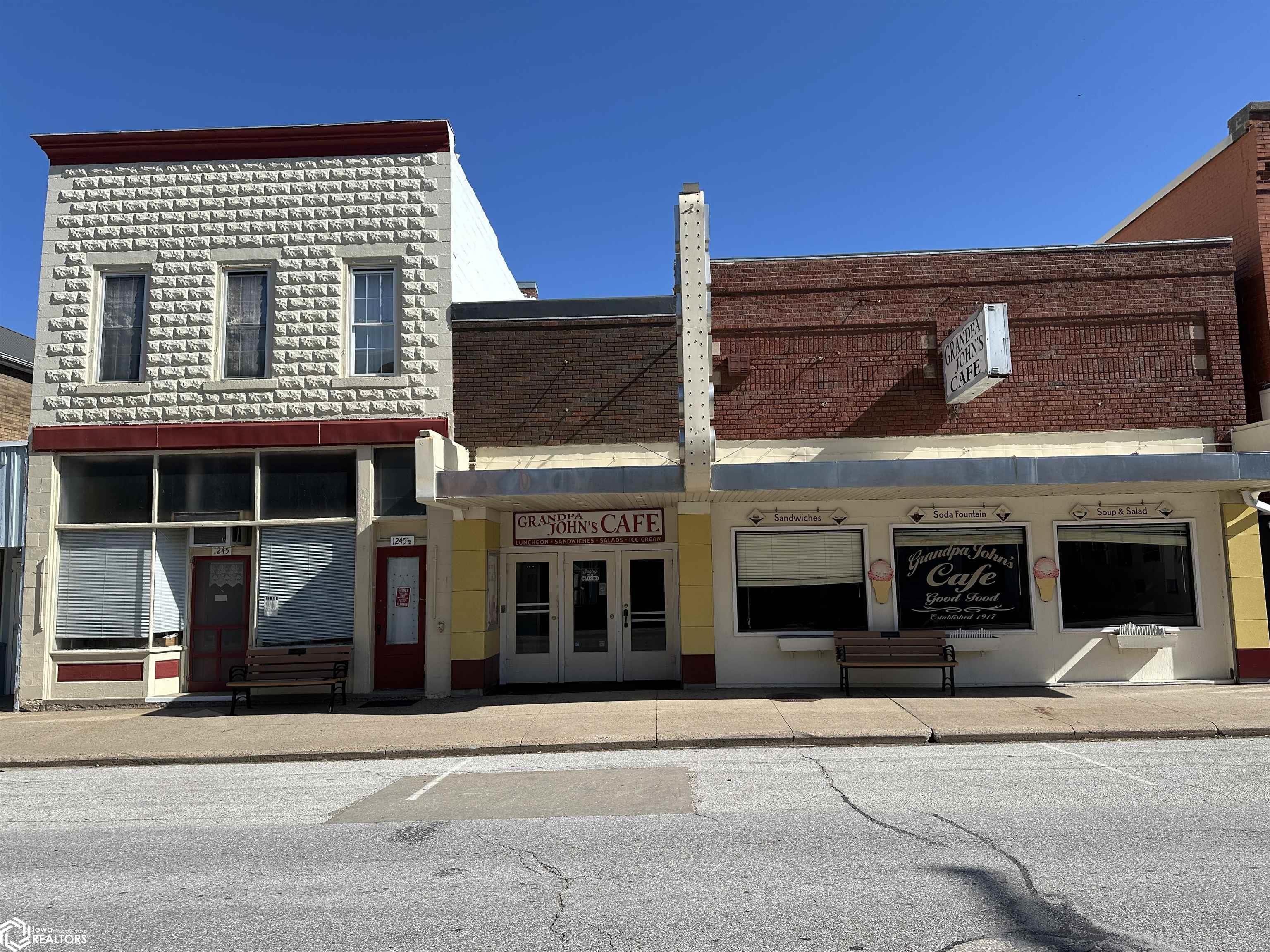 1255 Mulholland Street