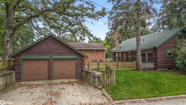 626 18TH ST W, CLEAR LAKE, IA 50428 - Image 112d8b3d7c1e11156ffecb039bca061b/2546538865