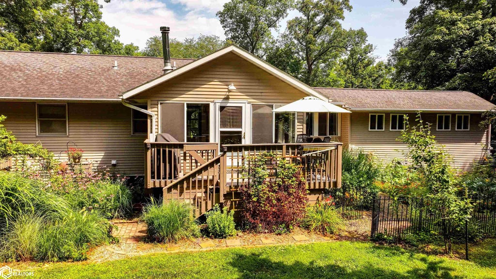 Photo of 1450 260th Street, Mount Pleasant, IA 52641 (MLS # 6341083)