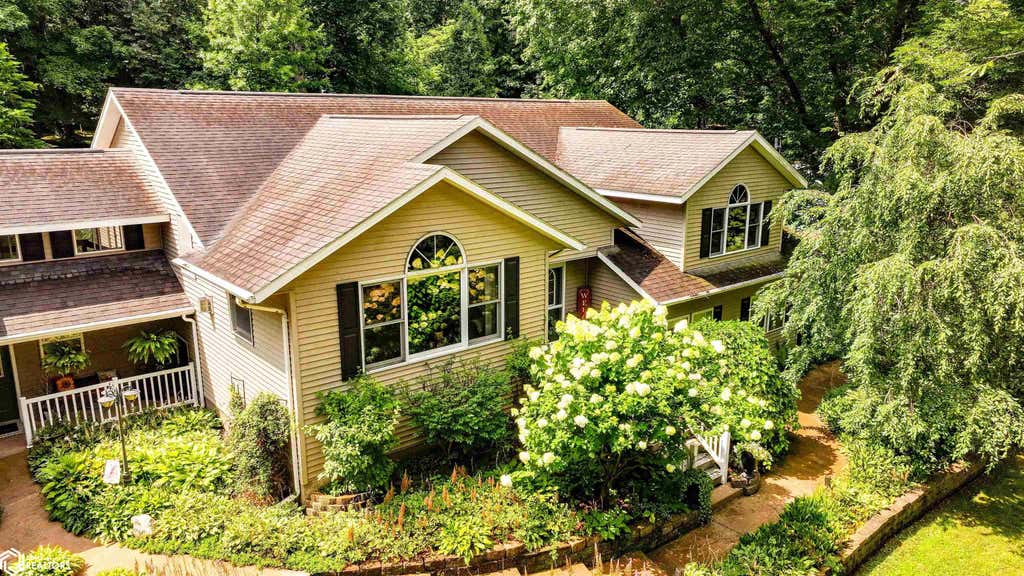 Photo of 1450 260th Street, Mount Pleasant, IA 52641 (MLS # 6341083)