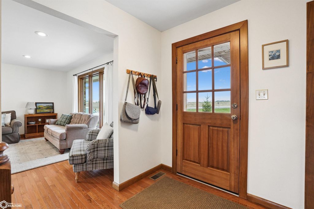 Photo of 3798 60Th Street, Grinnell, IA 50112 (MLS # 6337519)