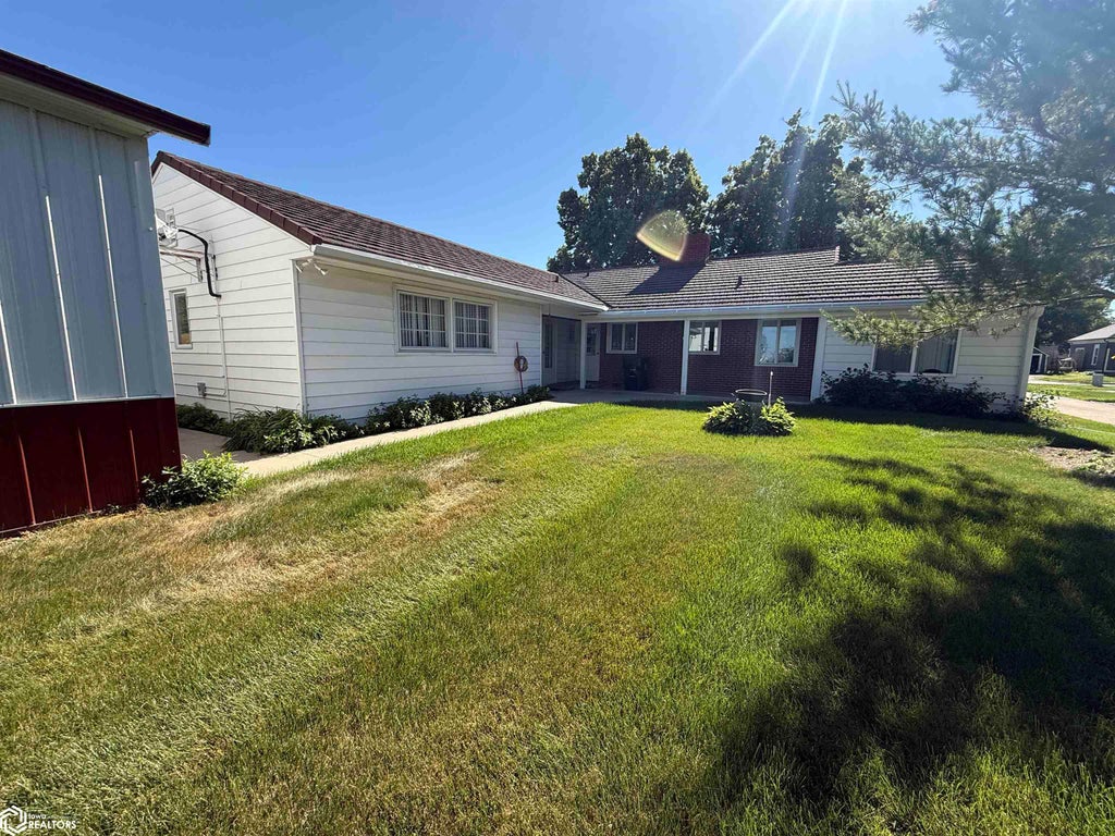 Photo of 1004 15th Street, Onawa, IA 51040 (MLS # 6339335)
