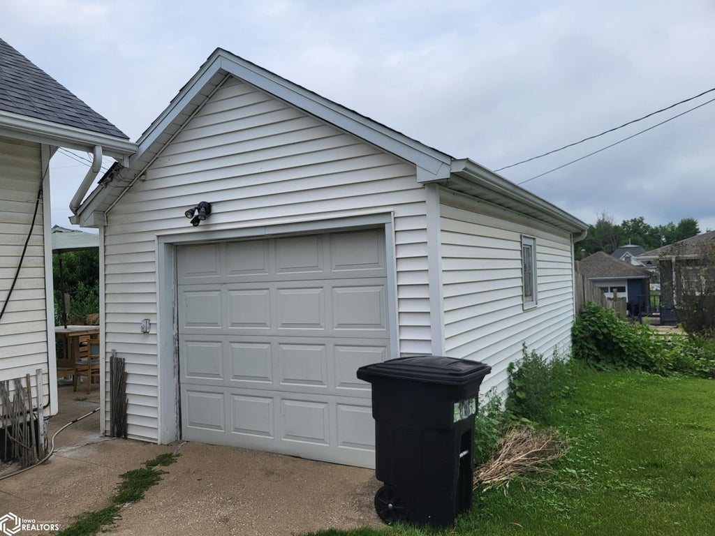 Photo of 812 May Street, Marshalltown, IA 50158 (MLS # 6341241)
