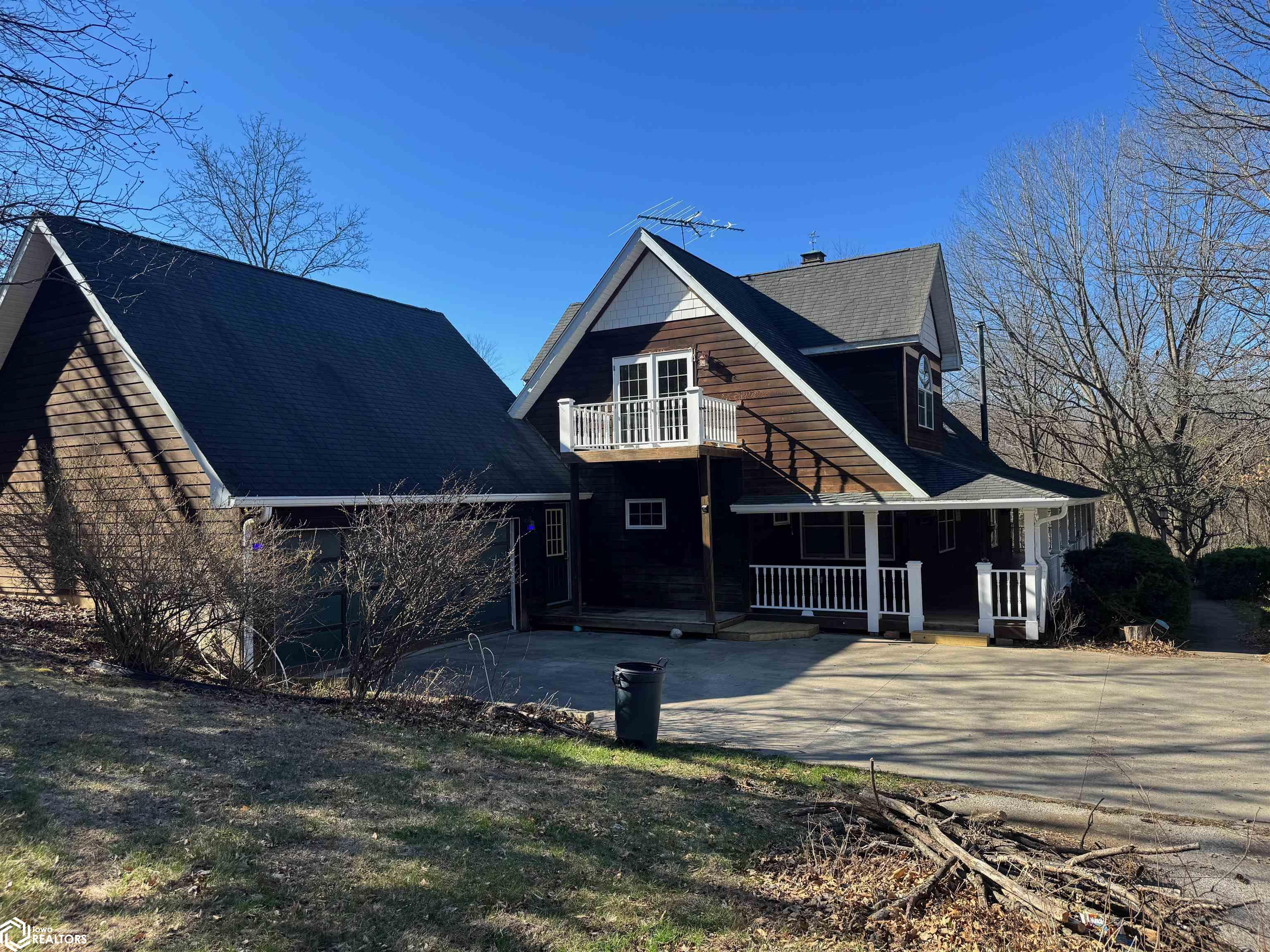 2418 Silverwood Lane