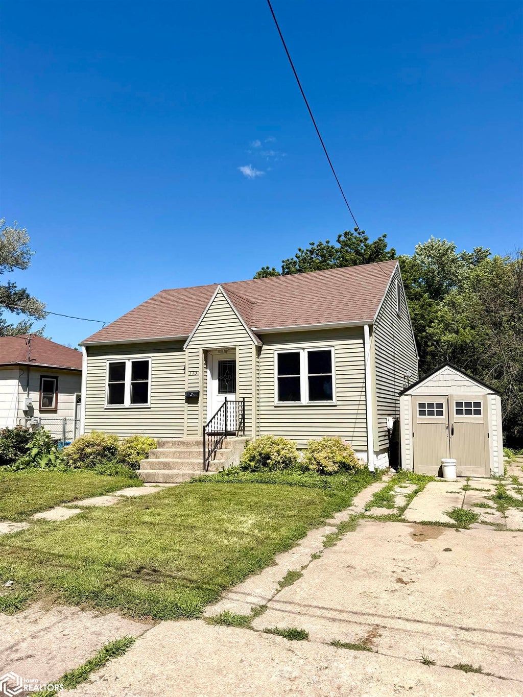 Photo of 713 N Tyler Avenue, Mason City, IA 50401 (MLS # 6339339)