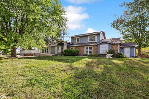 1703 East Street Corning IA 50841