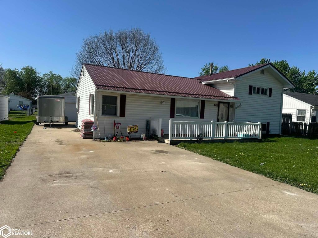 Photo of 1530 Swanson Avenue, Ottumwa, IA 52501 (MLS # 6337558)